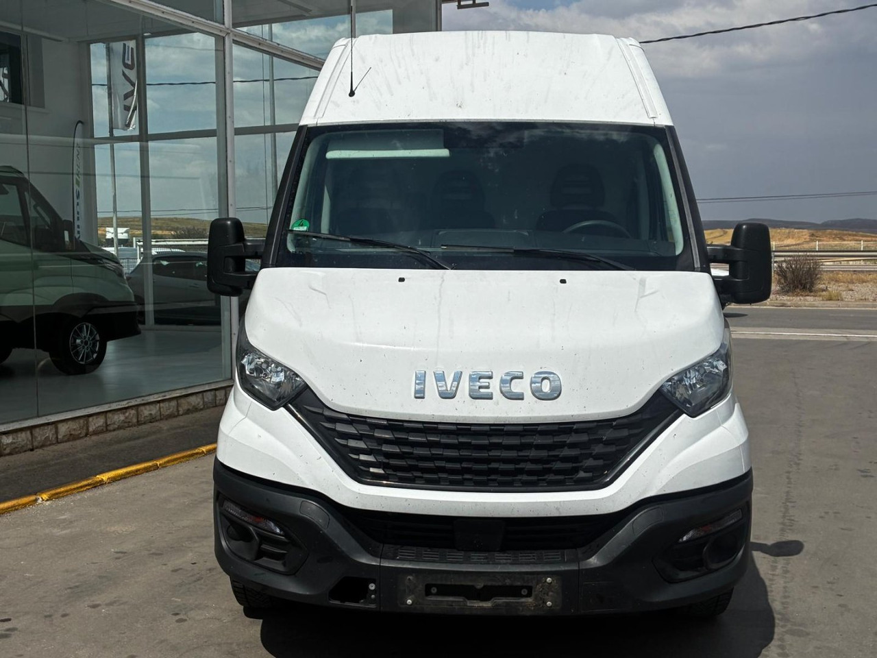 Furgón IVECO 35S14 V 16m3 - Цельнометаллический фургон: фото 2 Furgón IVECO 35S14 V 16m3 - Цельнометаллический фургон: фото 2