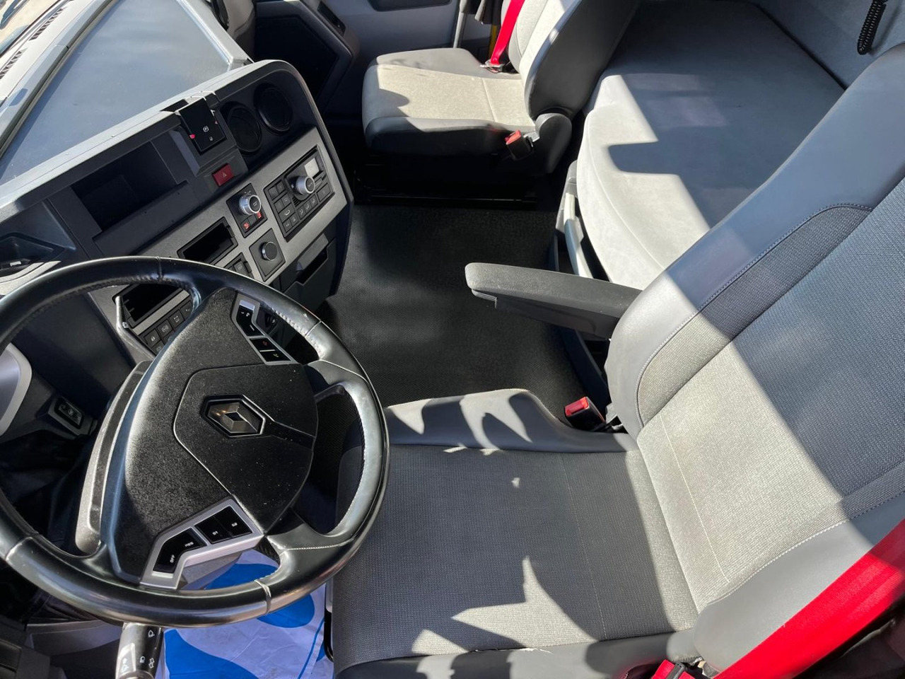 Тягач Cabeza Tractora Renault T480 AUTOMATICA INTARDER: фото 16 Тягач Cabeza Tractora Renault T480 AUTOMATICA INTARDER: фото 16