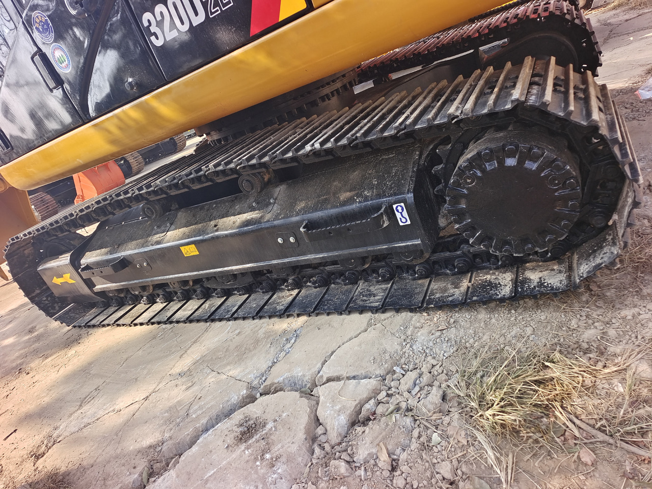 CAT 320D2L - Гусеничный экскаватор: фото 5 CAT 320D2L - Гусеничный экскаватор: фото 5
