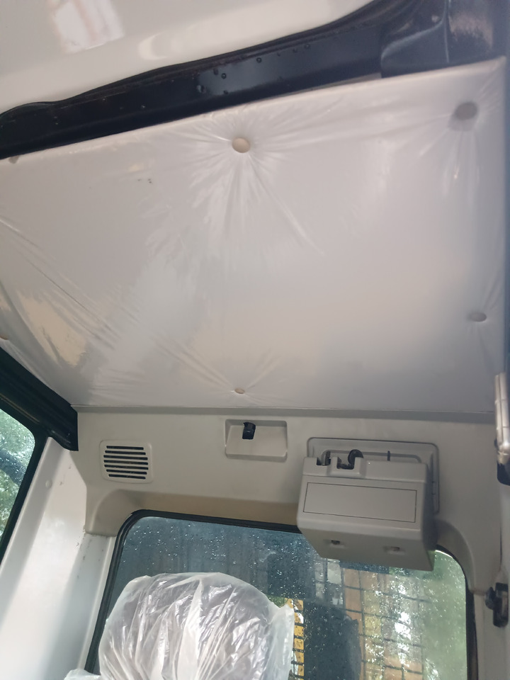 CAT 324DL - Гусеничный экскаватор: фото 2 CAT 324DL - Гусеничный экскаватор: фото 2