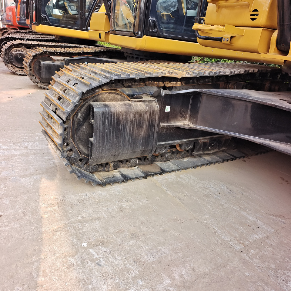 CAT 336GC - Гусеничный экскаватор: фото 3 CAT 336GC - Гусеничный экскаватор: фото 3