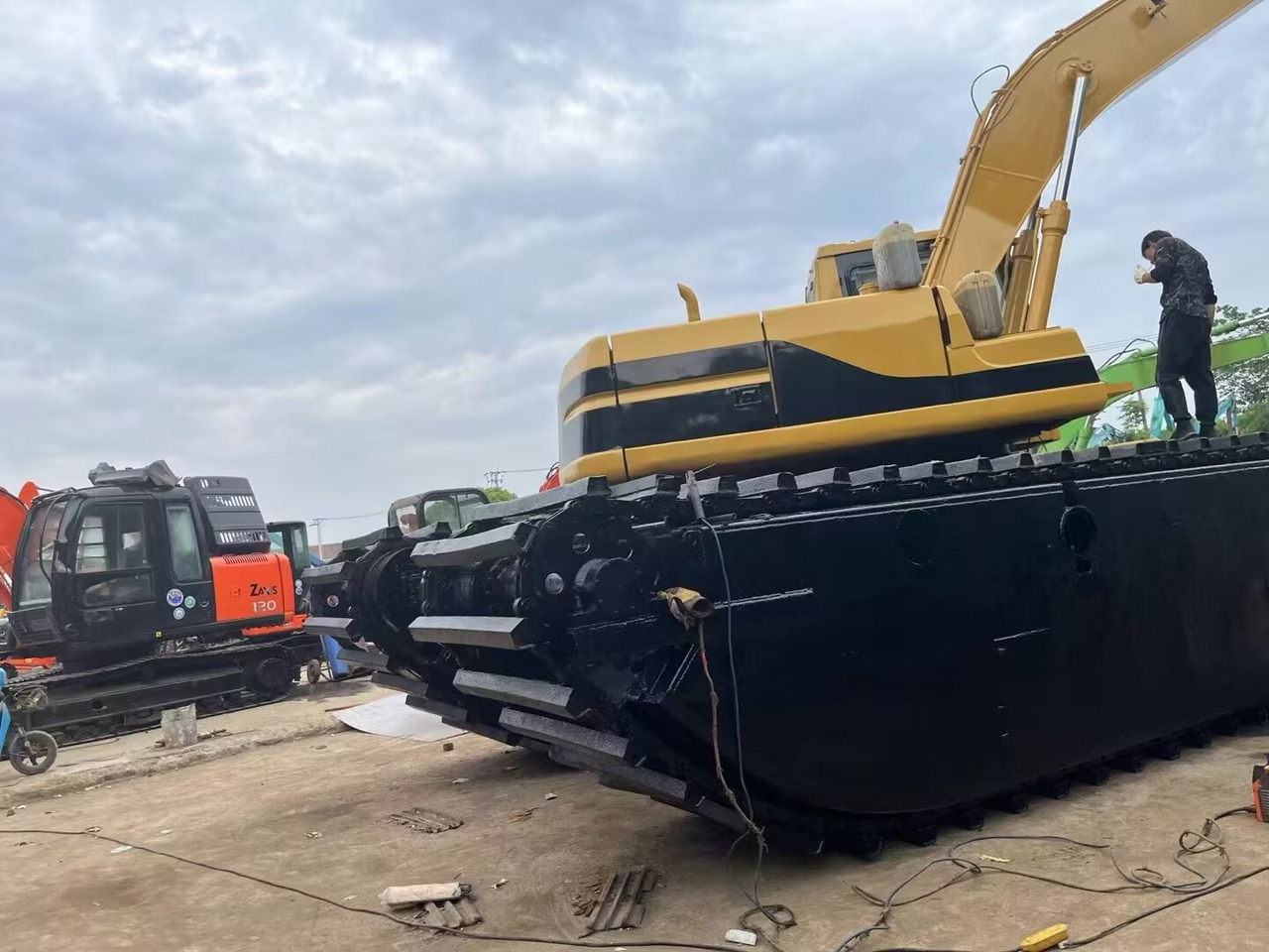 CATERPILLAR 320BL DREDGER CAT 320CL Extended BOOM - Водный экскаватор: фото 2 CATERPILLAR 320BL DREDGER CAT 320CL Extended BOOM - Водный экскаватор: фото 2