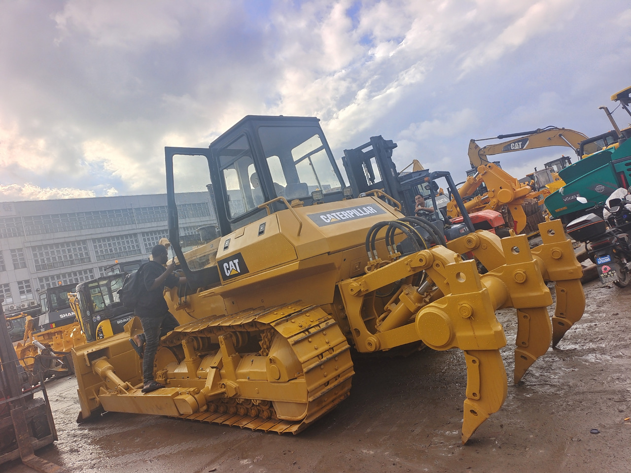 CATERPILLAR D7G CAT - Бульдозер: фото 3 CATERPILLAR D7G CAT - Бульдозер: фото 3