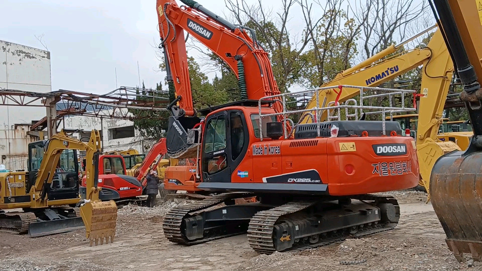 DOOSAN DX 225 LC - 9 C DX225 LCA - Гусеничный экскаватор: фото 4 DOOSAN DX 225 LC - 9 C DX225 LCA - Гусеничный экскаватор: фото 4