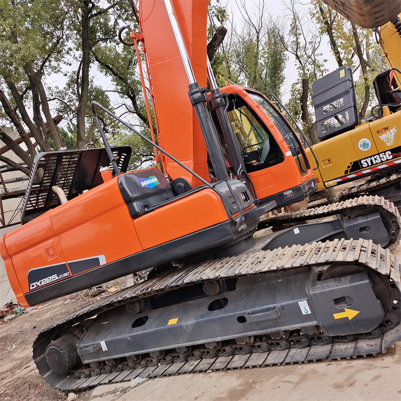 Гусеничный экскаватор DOOSAN DX 225 LC - 9 C: фото 1