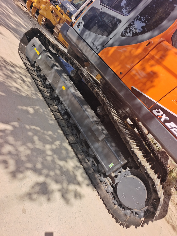 DOOSAN DX225 DX300 DX340 DX225LCA DX225LC-9C - Гусеничный экскаватор: фото 2 DOOSAN DX225 DX300 DX340 DX225LCA DX225LC-9C - Гусеничный экскаватор: фото 2
