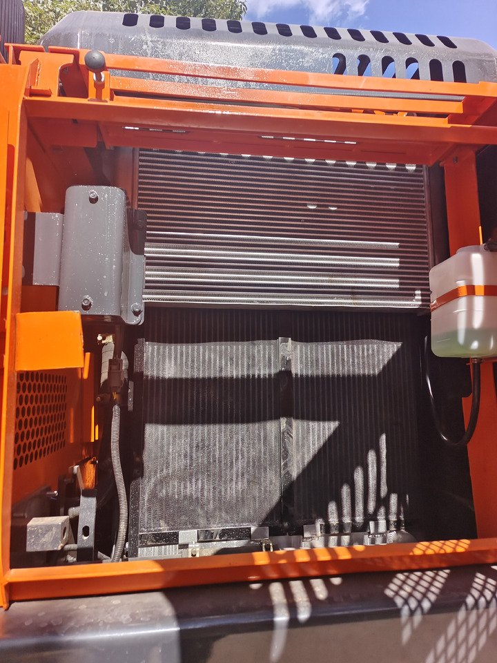 DOOSAN DX225 DX300 DX340 DX225LCA DX225LC-9C - Гусеничный экскаватор: фото 3 DOOSAN DX225 DX300 DX340 DX225LCA DX225LC-9C - Гусеничный экскаватор: фото 3