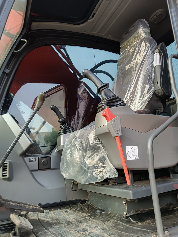 Гусеничный экскаватор DOOSAN DX225LC-9C: фото 9 Гусеничный экскаватор DOOSAN DX225LC-9C: фото 9