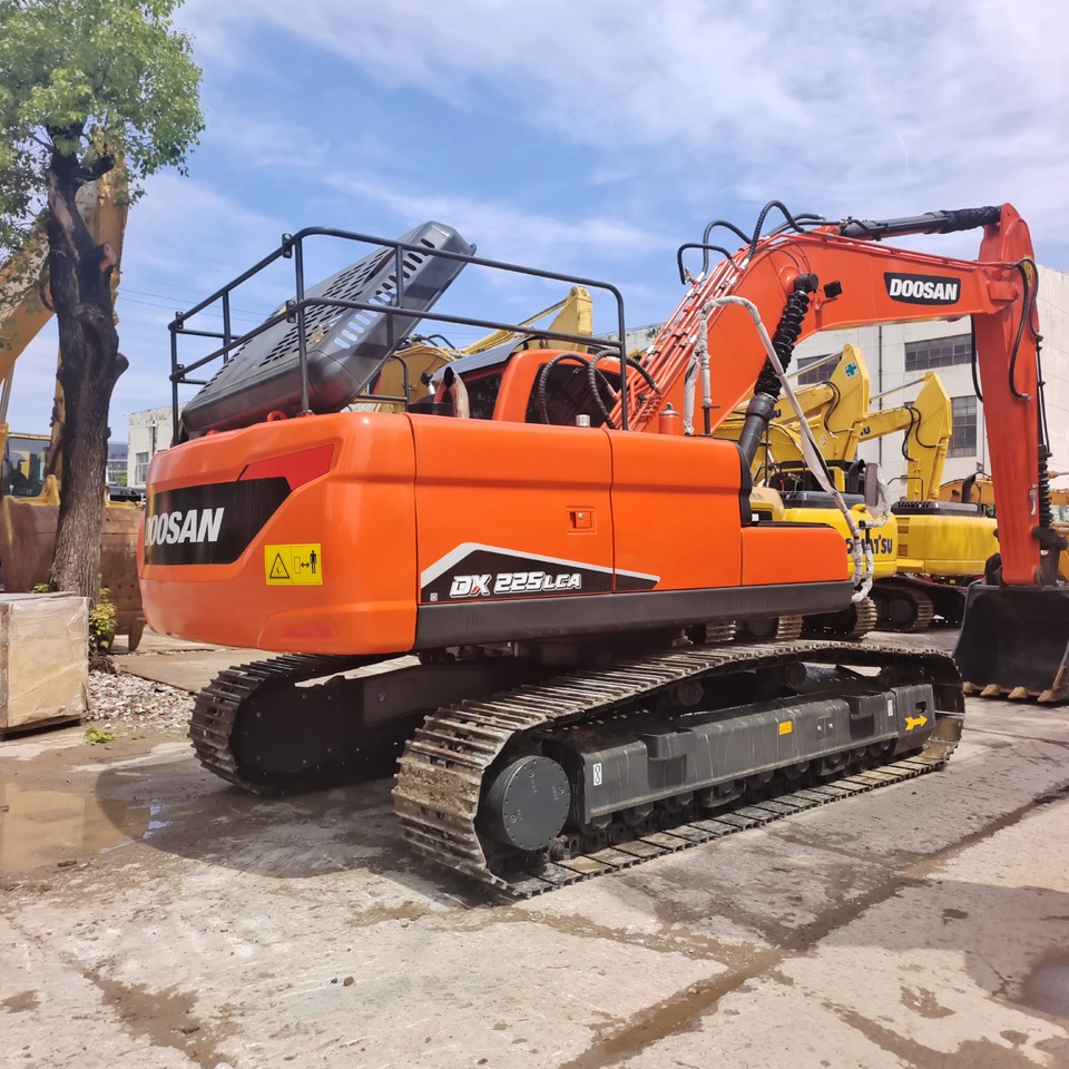 DOOSAN DX225LCA DX225LC-9C - Гусеничный экскаватор: фото 1 DOOSAN DX225LCA DX225LC-9C - Гусеничный экскаватор: фото 1