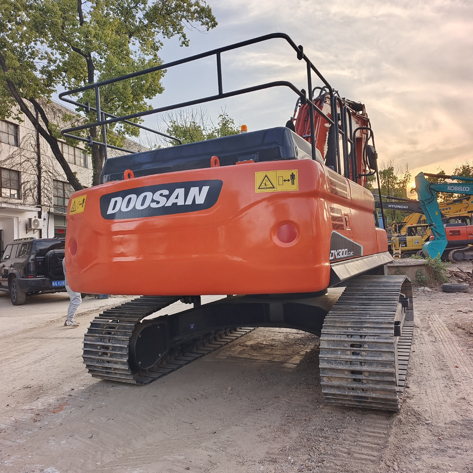 DOOSAN DX300LC-9C DX300 LCA DX340 DX225 - Гусеничный экскаватор: фото 4 DOOSAN DX300LC-9C DX300 LCA DX340 DX225 - Гусеничный экскаватор: фото 4
