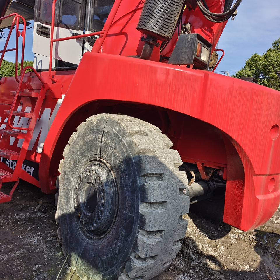 FANTUZZI CS45KMHD 45 TON REACH STACKER - Ричстакер: фото 3 FANTUZZI CS45KMHD 45 TON REACH STACKER - Ричстакер: фото 3