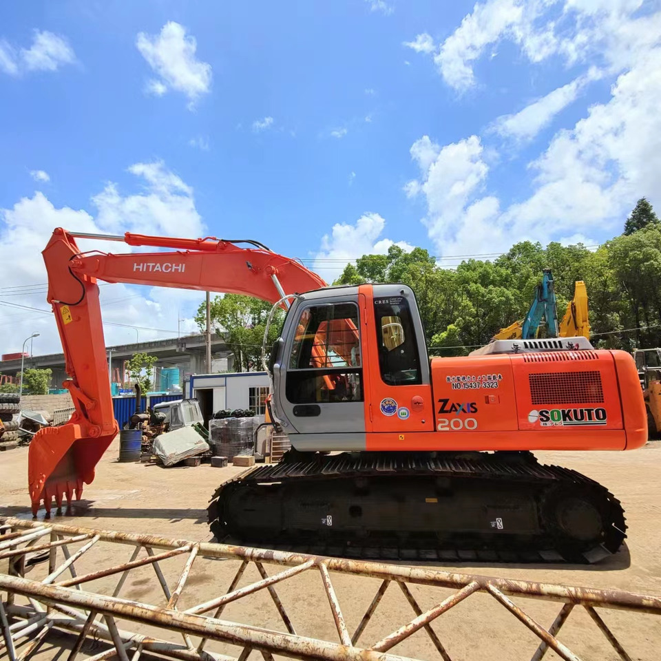 Гусеничный экскаватор HITACHI ZX 200-3 ZAXIS 200 - 3: фото 1