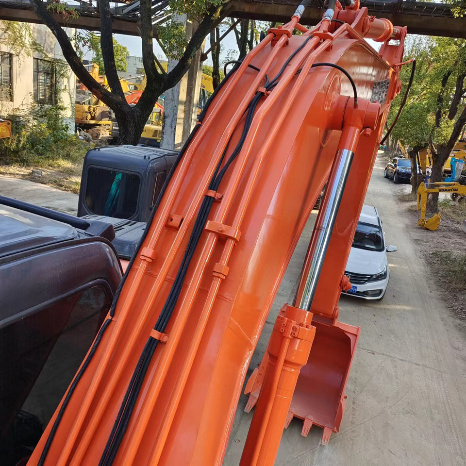 HITACHI ZX200-3 ZX 200 - 3 - Гусеничный экскаватор: фото 2 HITACHI ZX200-3 ZX 200 - 3 - Гусеничный экскаватор: фото 2