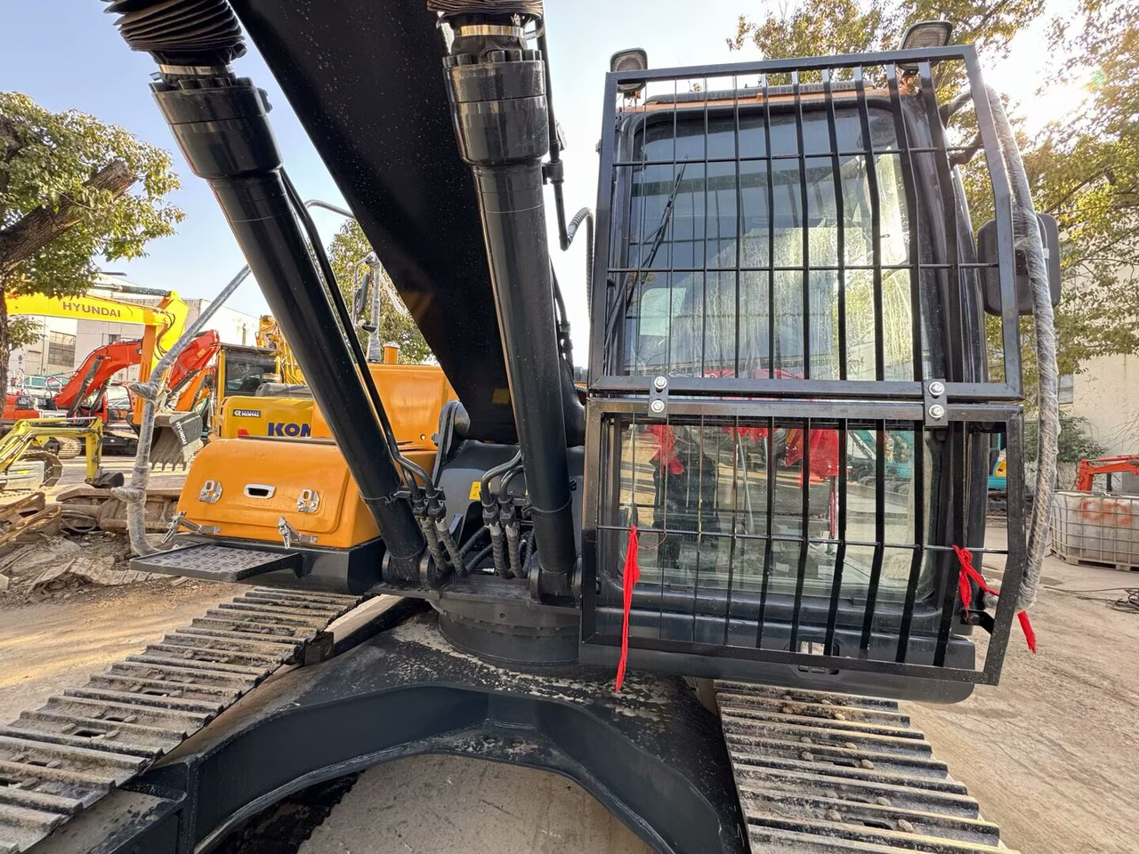 HYUNDAI 220LC-9C HX220HD - Гусеничный экскаватор: фото 2 HYUNDAI 220LC-9C HX220HD - Гусеничный экскаватор: фото 2