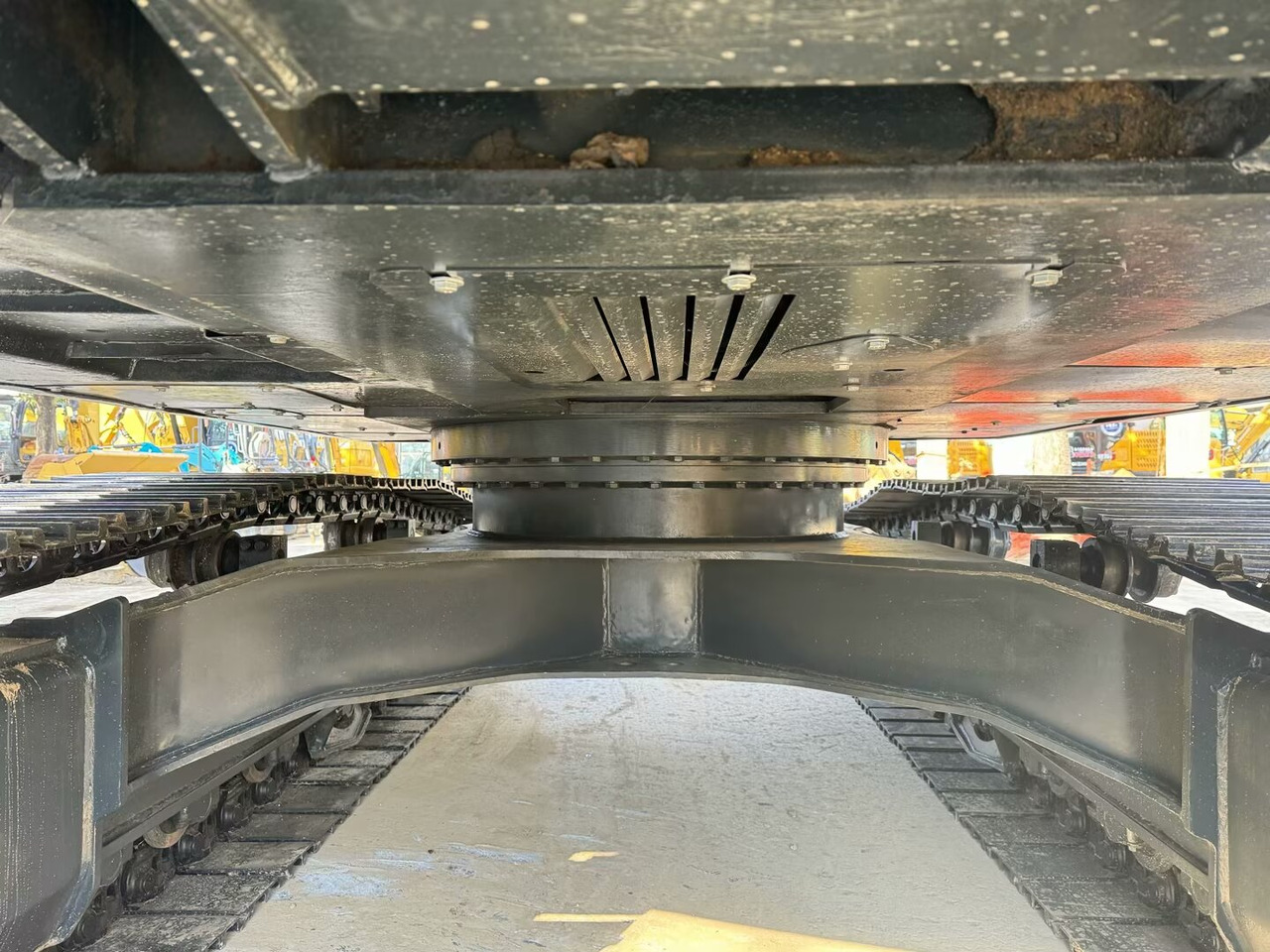 HYUNDAI 220LC-9C HX220HD - Гусеничный экскаватор: фото 4 HYUNDAI 220LC-9C HX220HD - Гусеничный экскаватор: фото 4