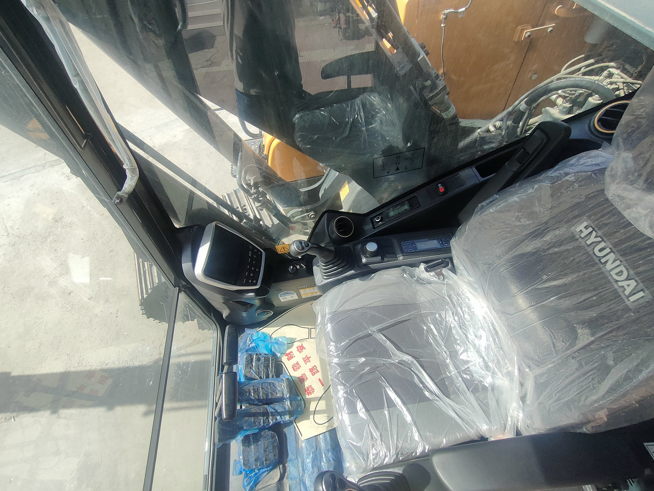 Новый Гусеничный экскаватор HYUNDAI HX200 HX220HD HX225HD 100% BRAND NEW: фото 9 Новый Гусеничный экскаватор HYUNDAI HX200 HX220HD HX225HD 100% BRAND NEW: фото 9