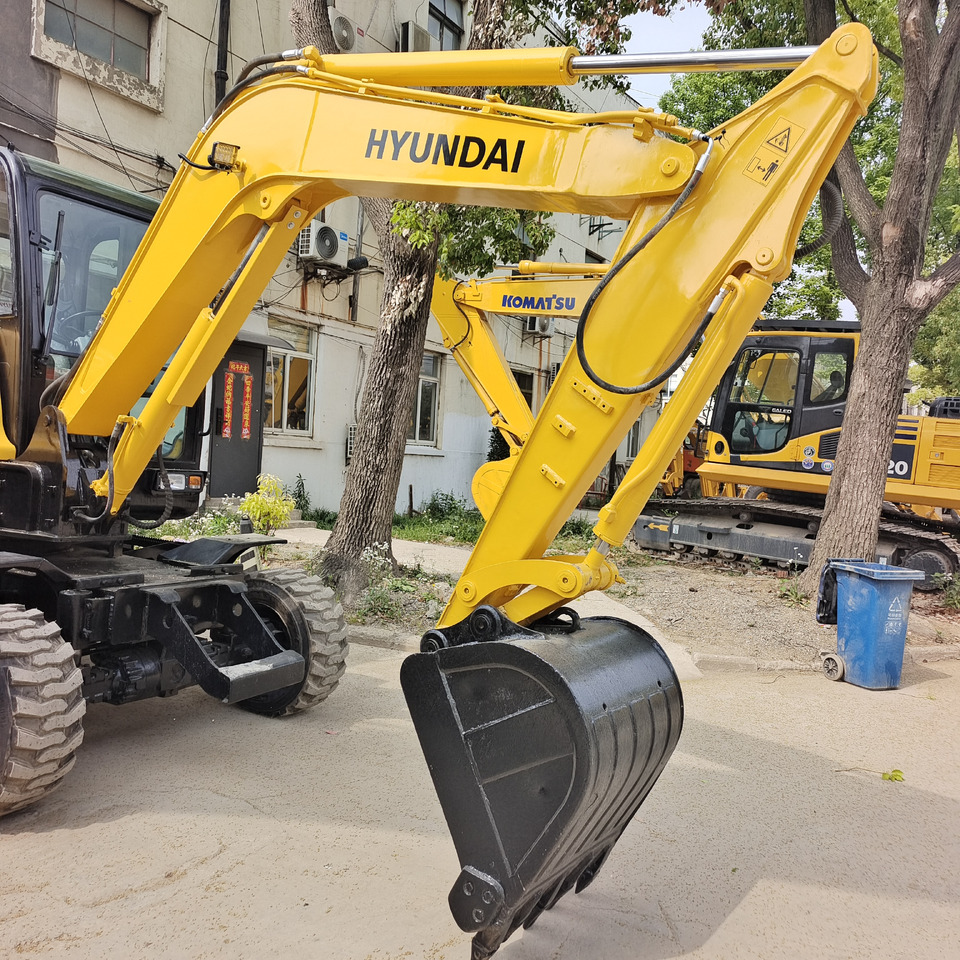 HYUNDAI R60W-7 - Колёсный экскаватор: фото 2 HYUNDAI R60W-7 - Колёсный экскаватор: фото 2