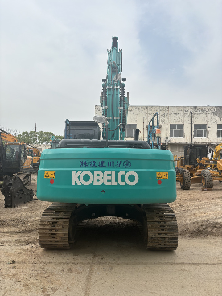 KOBELCO SK210LC - Гусеничный экскаватор: фото 3 KOBELCO SK210LC - Гусеничный экскаватор: фото 3