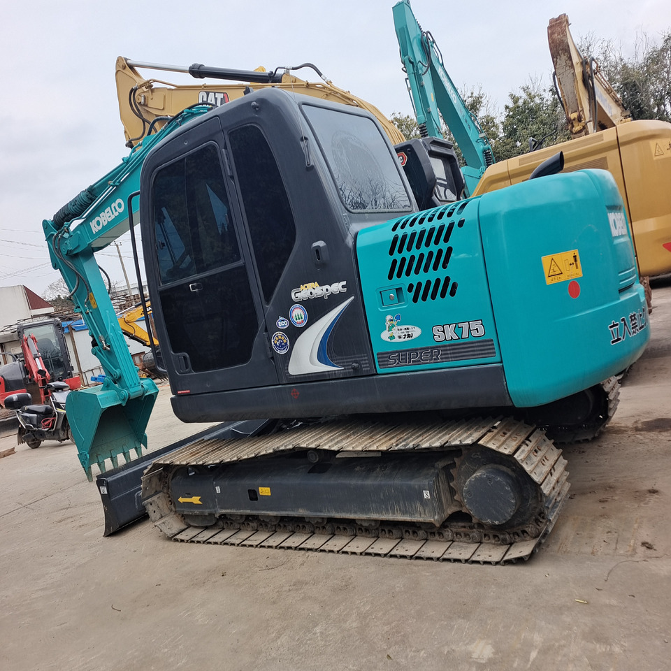 KOBELCO SK75 - Мини-экскаватор: фото 1 KOBELCO SK75 - Мини-экскаватор: фото 1