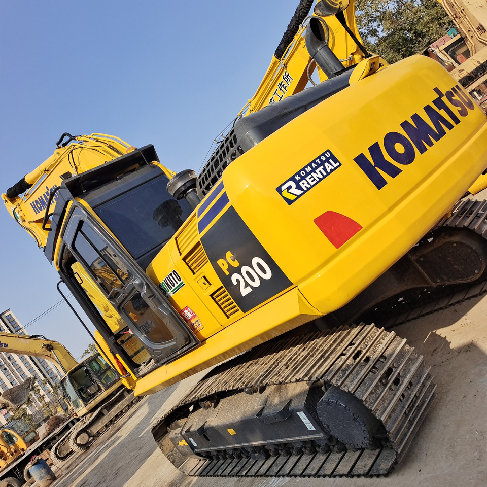 KOMATSU PC 200-8 PC200-8 PC220-8 PC210LC-8 - Гусеничный экскаватор: фото 4 KOMATSU PC 200-8 PC200-8 PC220-8 PC210LC-8 - Гусеничный экскаватор: фото 4