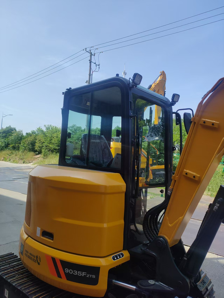 LIUGONG 9035F ZTSG4 BRAND NEW 3.8 TON 3 TON 4 TON MINI DIGGER - Мини-экскаватор: фото 4 LIUGONG 9035F ZTSG4 BRAND NEW 3.8 TON 3 TON 4 TON MINI DIGGER - Мини-экскаватор: фото 4