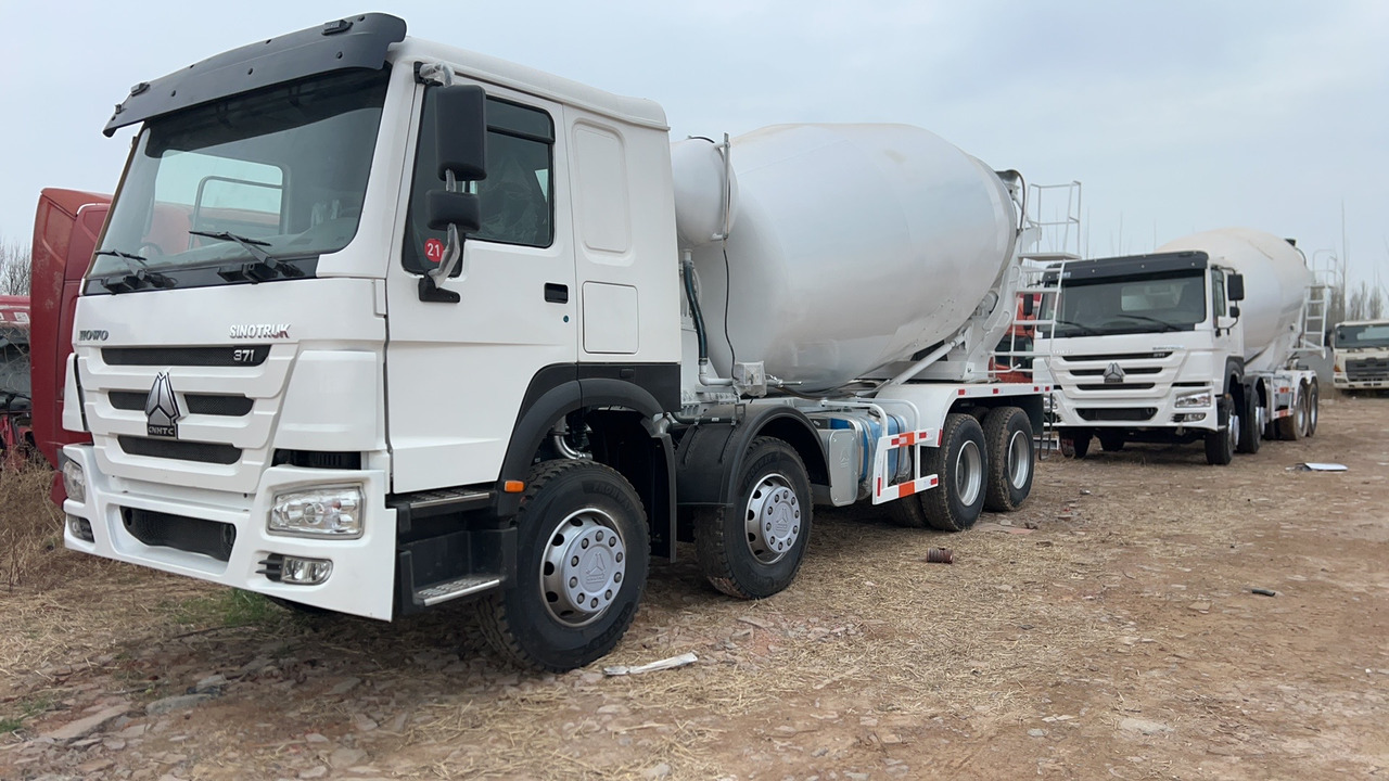 SINOTRUK HOWO 371 HP 16 CBM - Автобетоносмеситель: фото 5 SINOTRUK HOWO 371 HP 16 CBM - Автобетоносмеситель: фото 5