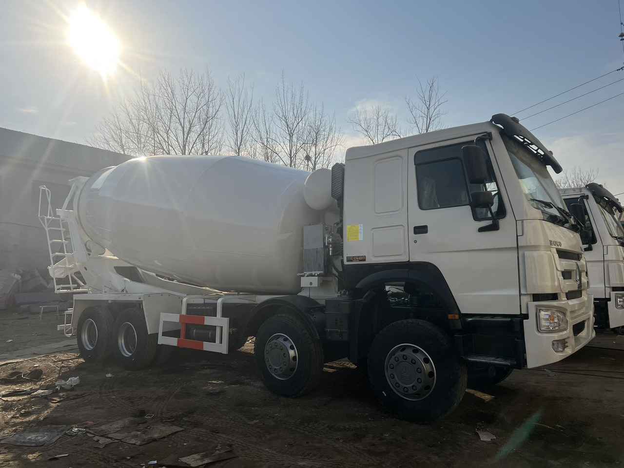 SINOTRUK HOWO 371 HP 16 CBM - Автобетоносмеситель: фото 4 SINOTRUK HOWO 371 HP 16 CBM - Автобетоносмеситель: фото 4