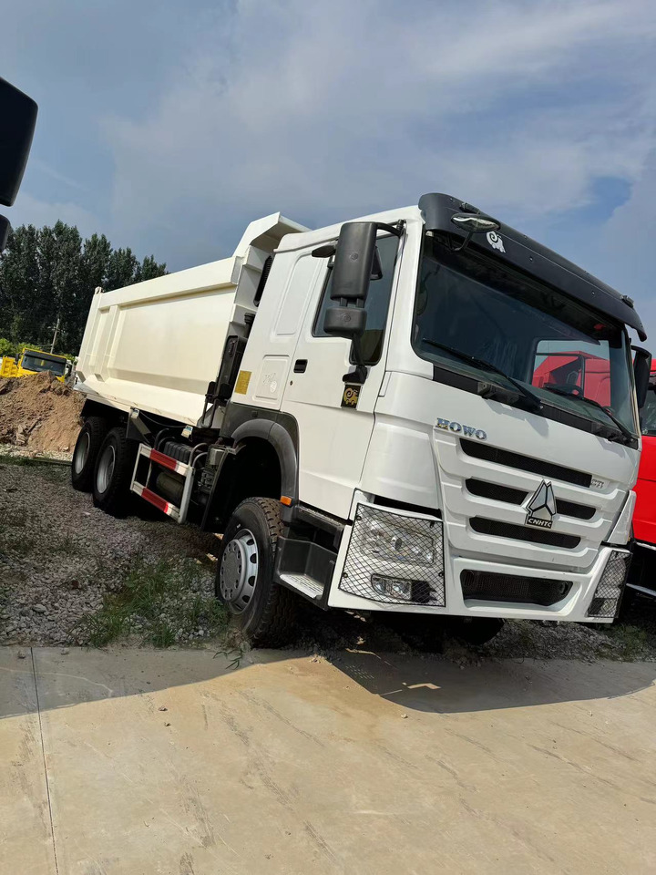 SINOTRUK HOWO 6*4 DUMP TRUCK - Самосвал: фото 3 SINOTRUK HOWO 6*4 DUMP TRUCK - Самосвал: фото 3