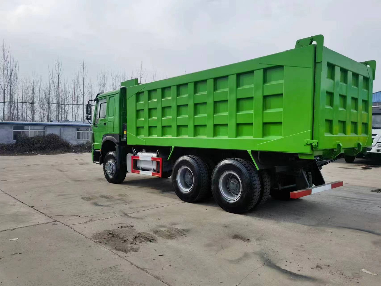 SINOTRUK HOWO DUMP TRUCK - Самосвал: фото 5 SINOTRUK HOWO DUMP TRUCK - Самосвал: фото 5