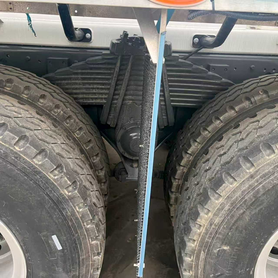 SINOTRUK TX350 HOWO Euro5 STAGE 5 TIER FIVE - Автобетоносмеситель: фото 5 SINOTRUK TX350 HOWO Euro5 STAGE 5 TIER FIVE - Автобетоносмеситель: фото 5