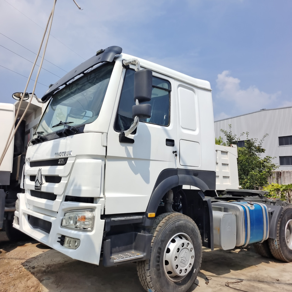 SINOTRUK HOWO 371 375 TRACOR HEAD - Тягач: фото 4 SINOTRUK HOWO 371 375 TRACOR HEAD - Тягач: фото 4