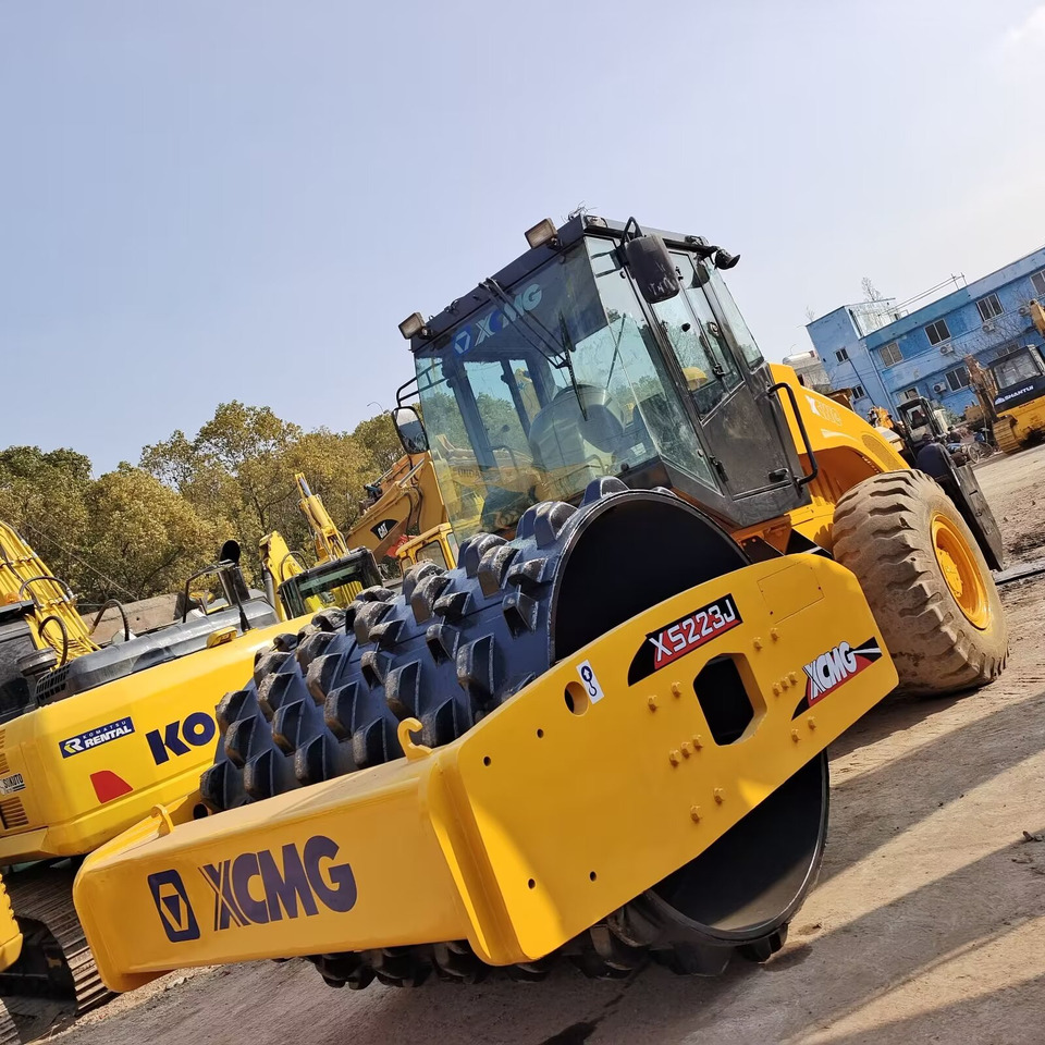 XCMG XS 223J Sheepfoot Compactor - Дорожный каток: фото 1 XCMG XS 223J Sheepfoot Compactor - Дорожный каток: фото 1