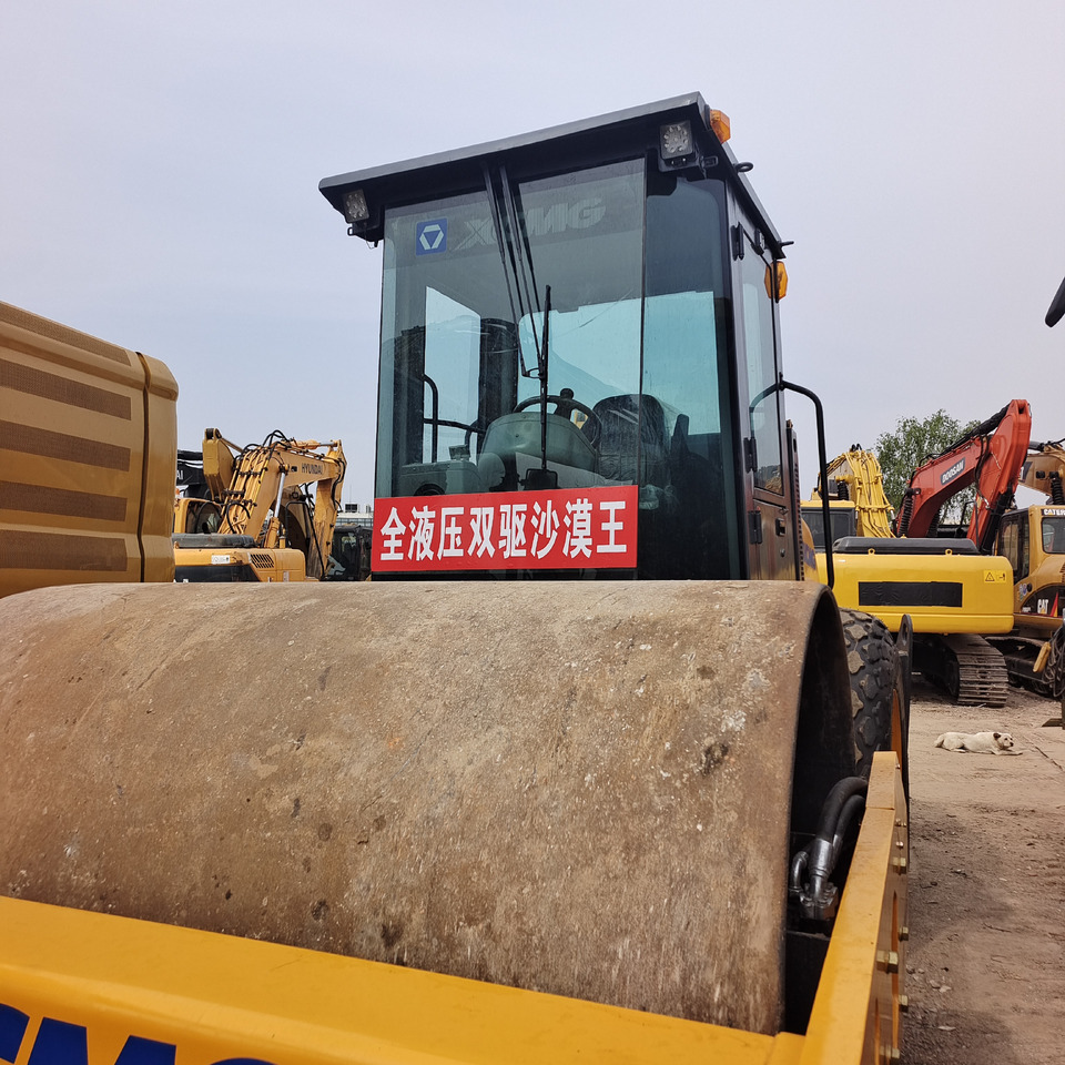 XCMG XS203J - Дорожный каток: фото 3 XCMG XS203J - Дорожный каток: фото 3