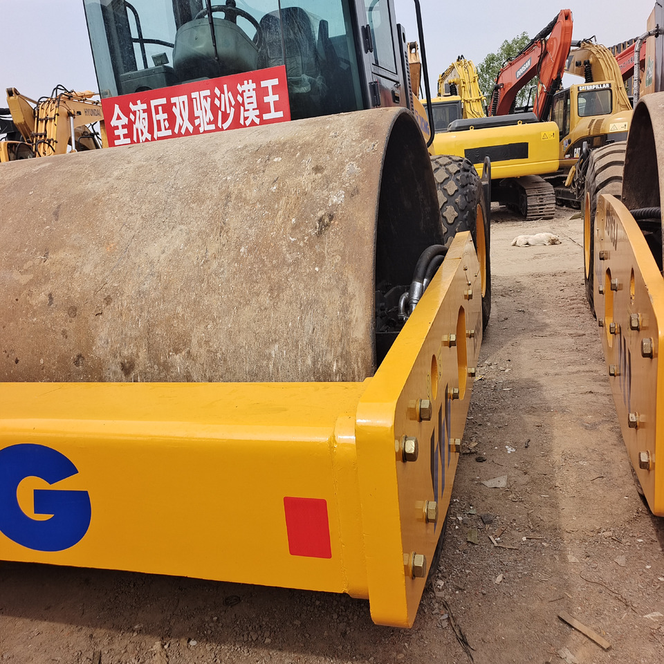 XCMG XS203J - Дорожный каток: фото 4 XCMG XS203J - Дорожный каток: фото 4