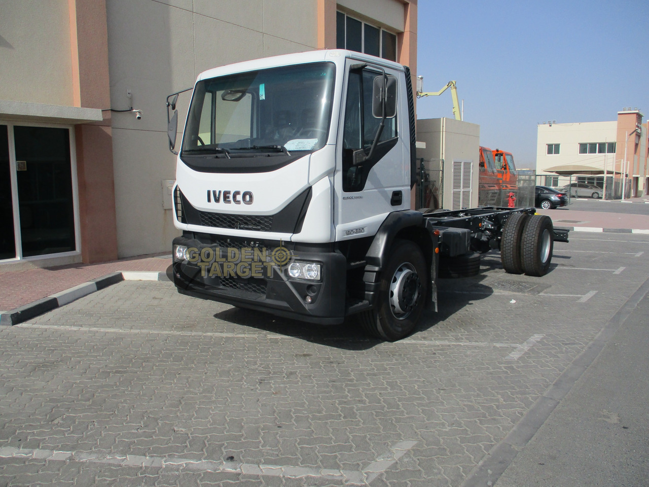 IVECO EUROCARGO 180E28 4x2 Chassis - Грузовик-шасси: фото 2 IVECO EUROCARGO 180E28 4x2 Chassis - Грузовик-шасси: фото 2