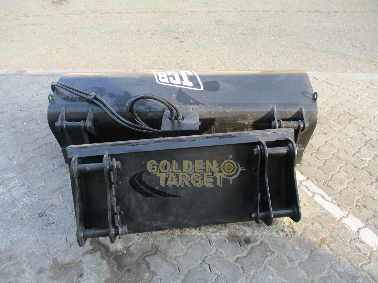 JCB Broom Attachment - Щетка для Мини-погрузчиков с бортовым поворотом: фото 3 JCB Broom Attachment - Щетка для Мини-погрузчиков с бортовым поворотом: фото 3