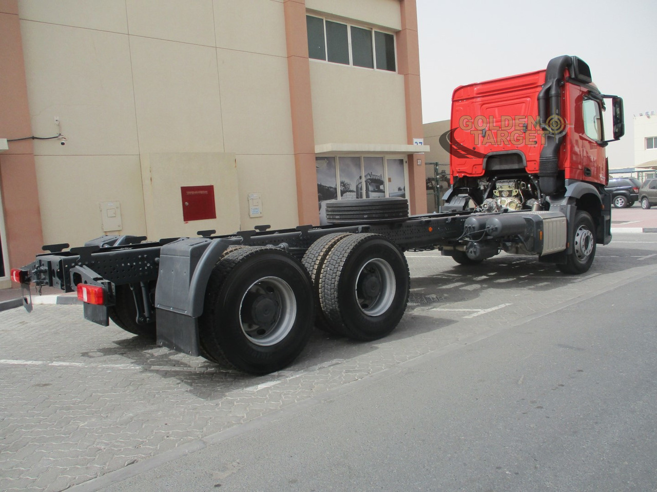 MERCEDES-BENZ Arocs 3348 6x4 Chassis - Грузовик-шасси: фото 3 MERCEDES-BENZ Arocs 3348 6x4 Chassis - Грузовик-шасси: фото 3