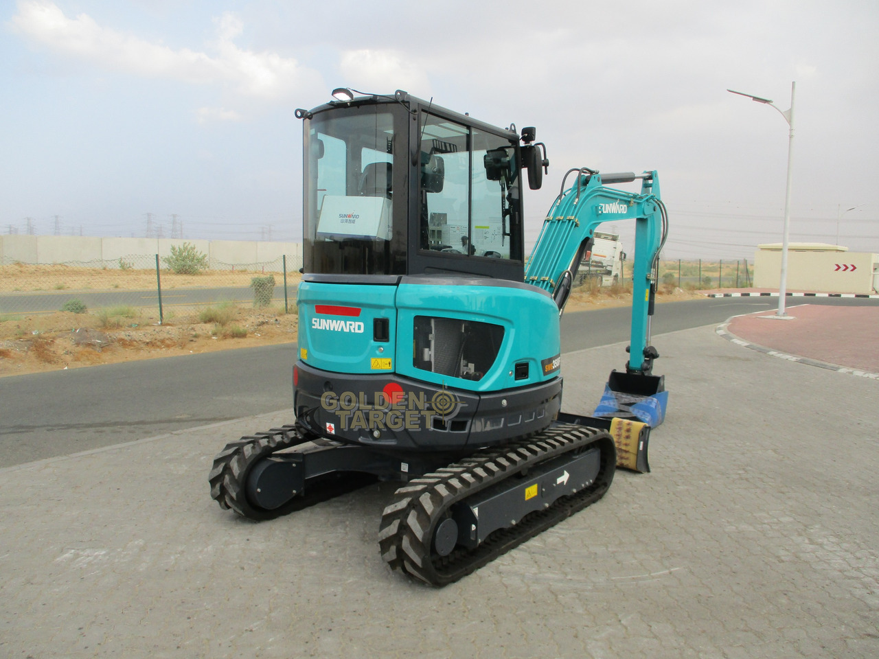 SUNWARD SWE35UF Mini Hydraulic Excavator - Мини-экскаватор: фото 3 SUNWARD SWE35UF Mini Hydraulic Excavator - Мини-экскаватор: фото 3
