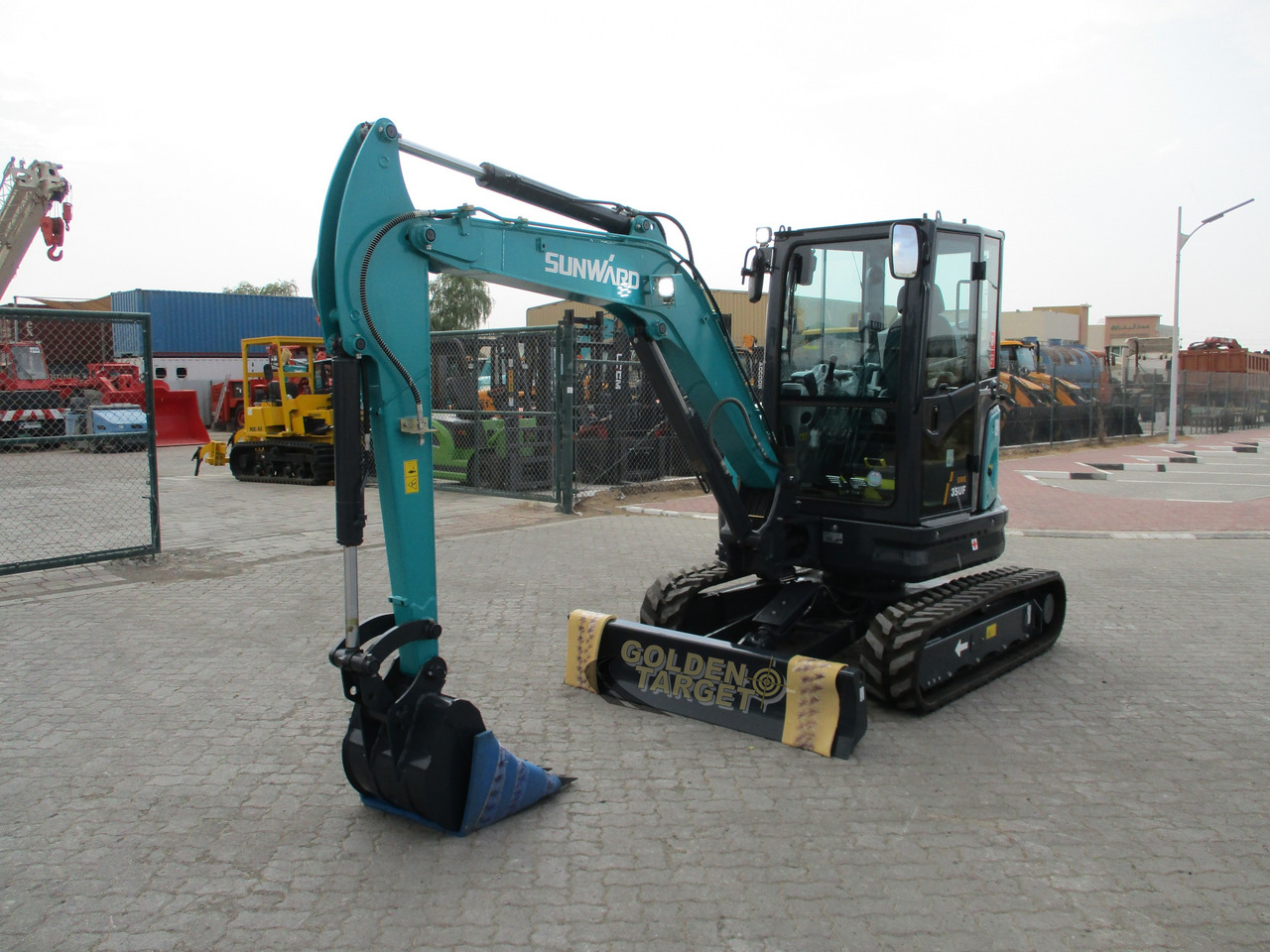 SUNWARD SWE35UF Mini Hydraulic Excavator - Мини-экскаватор: фото 2 SUNWARD SWE35UF Mini Hydraulic Excavator - Мини-экскаватор: фото 2