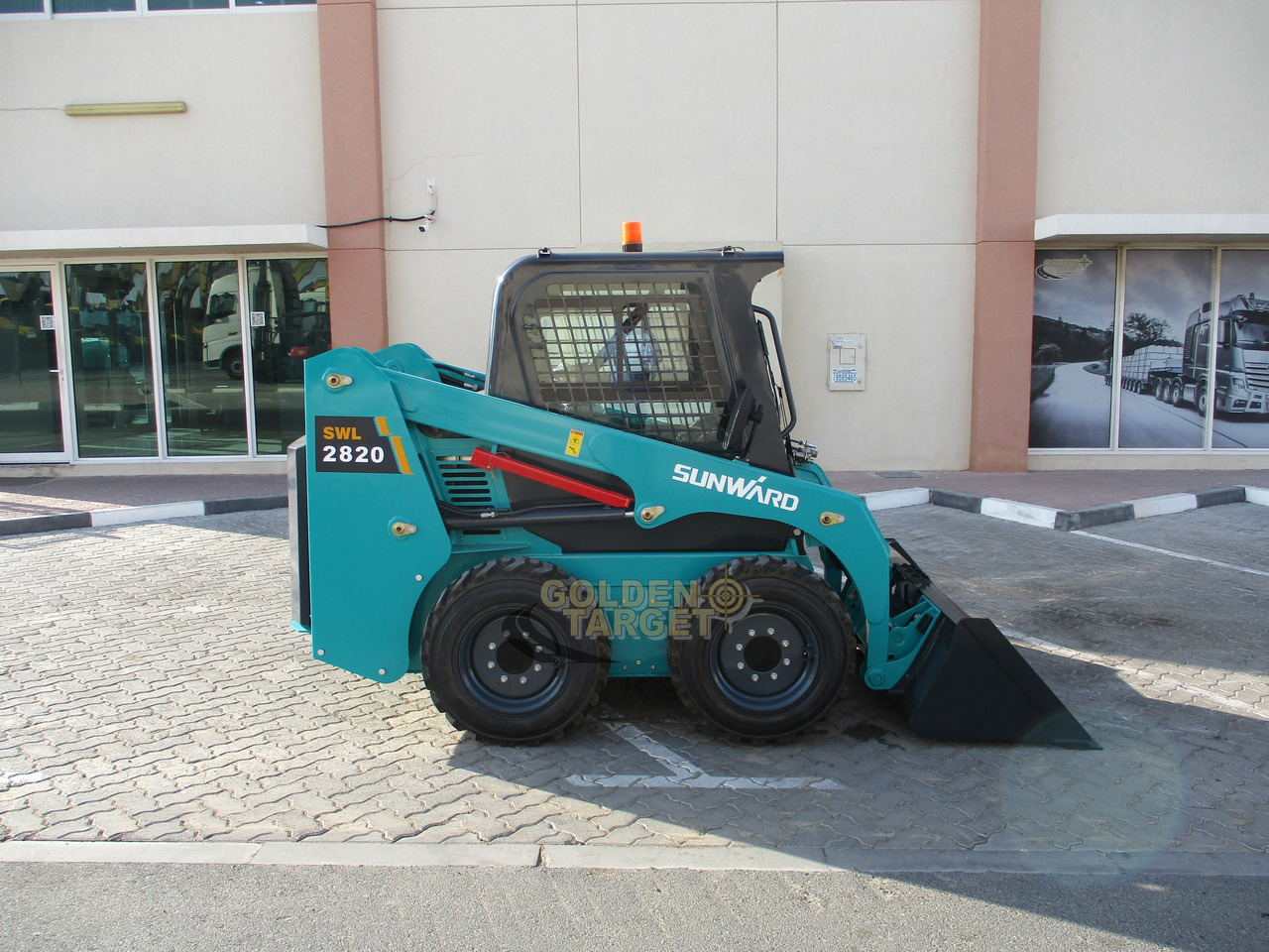 SUNWARD SWL2820 Skid Steer - Мини-погрузчик с бортовым поворотом: фото 5 SUNWARD SWL2820 Skid Steer - Мини-погрузчик с бортовым поворотом: фото 5