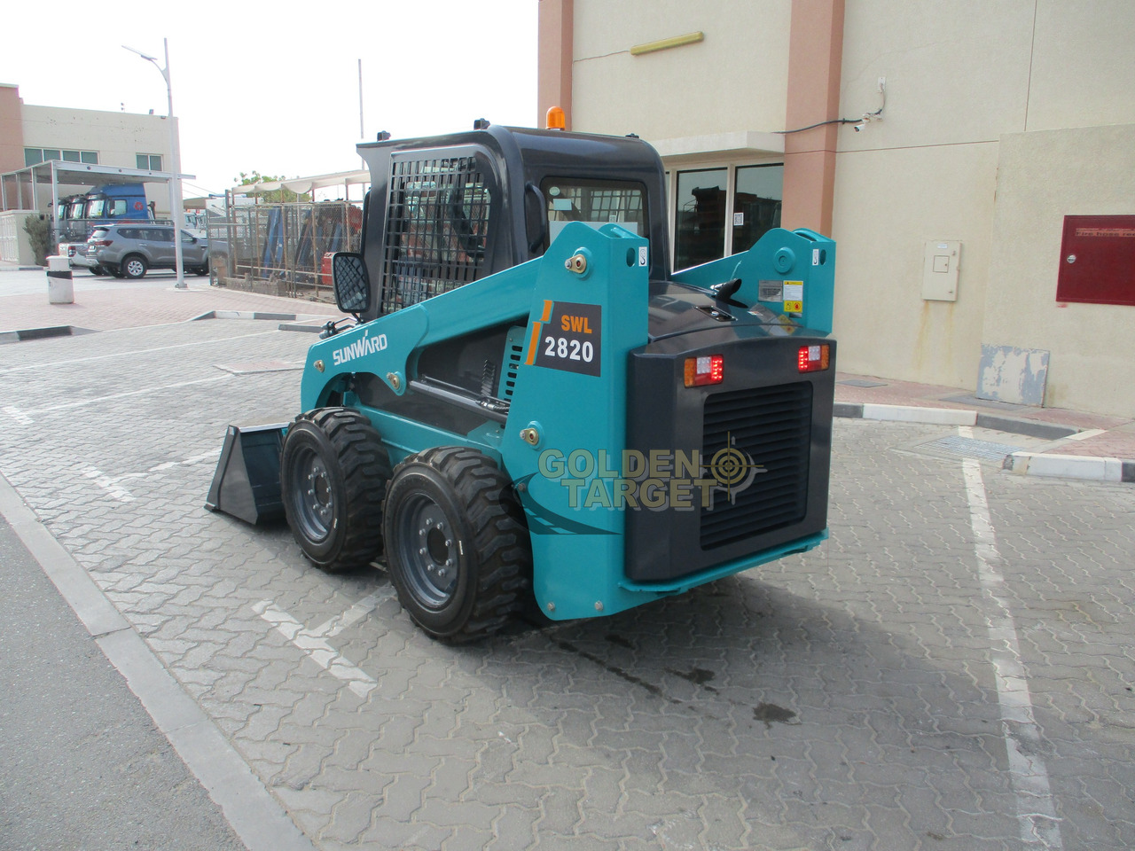 SUNWARD SWL2820 Skid Steer - Мини-погрузчик с бортовым поворотом: фото 4 SUNWARD SWL2820 Skid Steer - Мини-погрузчик с бортовым поворотом: фото 4