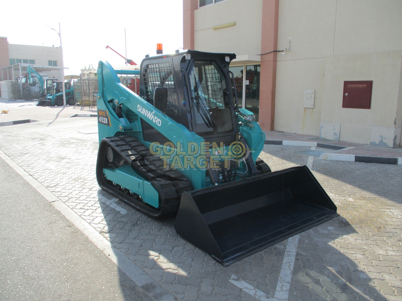 SUNWARD SWTL 4528 Rubber Tracks Skid Steer - Мини-погрузчик с бортовым поворотом: фото 1 SUNWARD SWTL 4528 Rubber Tracks Skid Steer - Мини-погрузчик с бортовым поворотом: фото 1