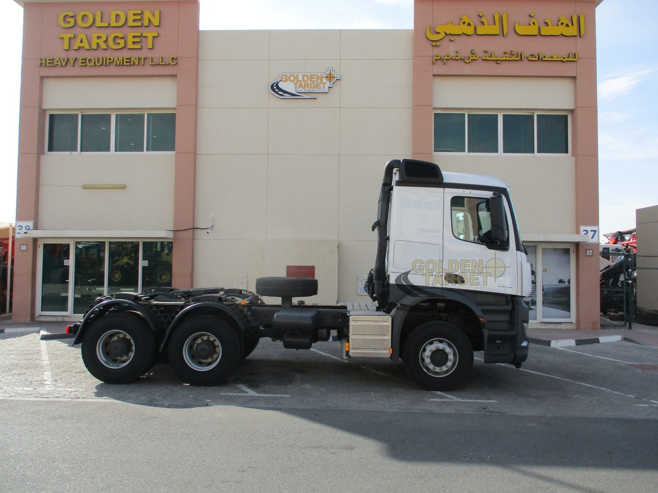 Mercedes-Benz Actros 3342 6x4 Right Hand Head Truck - Тягач: фото 5 Mercedes-Benz Actros 3342 6x4 Right Hand Head Truck - Тягач: фото 5