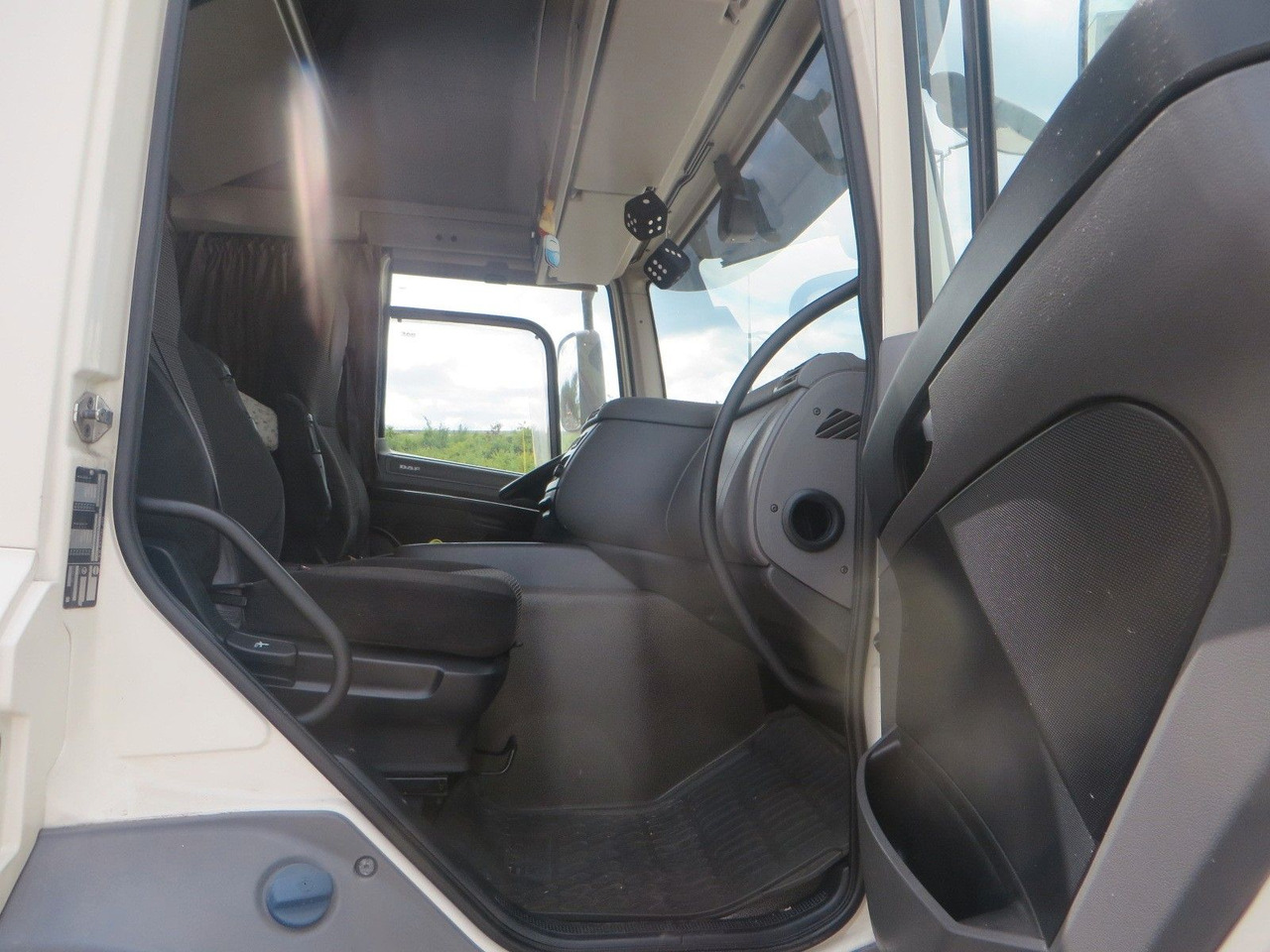 DAF CF320 4x2 18T Curtainside 7.70m в лизинг DAF CF320 4x2 18T Curtainside 7.70m: фото 20 DAF CF320 4x2 18T Curtainside 7.70m в лизинг DAF CF320 4x2 18T Curtainside 7.70m: фото 20