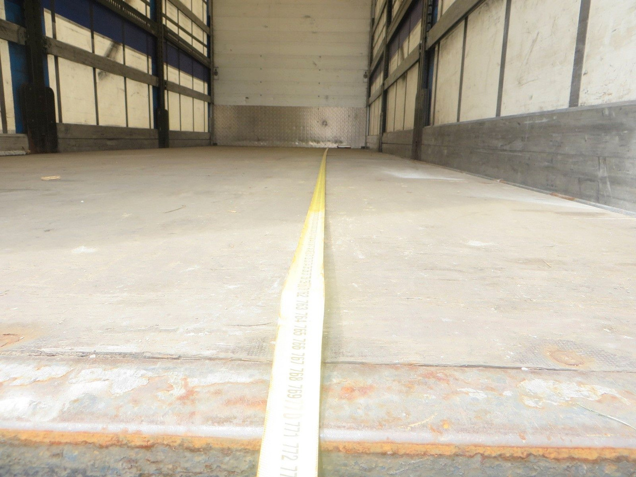 DAF CF320 4x2 18T Curtainside 7.70m в лизинг DAF CF320 4x2 18T Curtainside 7.70m: фото 9 DAF CF320 4x2 18T Curtainside 7.70m в лизинг DAF CF320 4x2 18T Curtainside 7.70m: фото 9