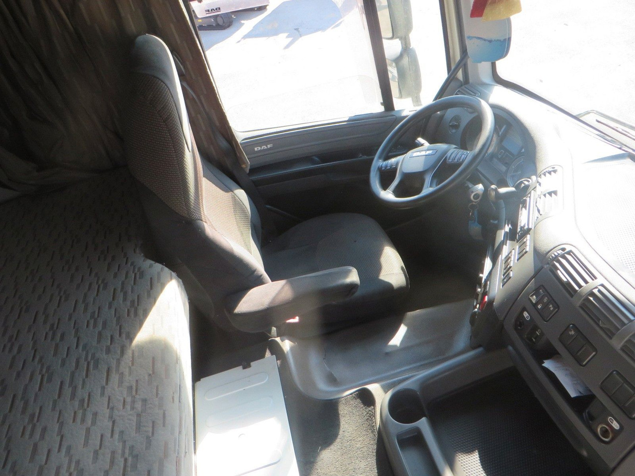 DAF CF320 4x2 18T Curtainside 7.70m в лизинг DAF CF320 4x2 18T Curtainside 7.70m: фото 19 DAF CF320 4x2 18T Curtainside 7.70m в лизинг DAF CF320 4x2 18T Curtainside 7.70m: фото 19