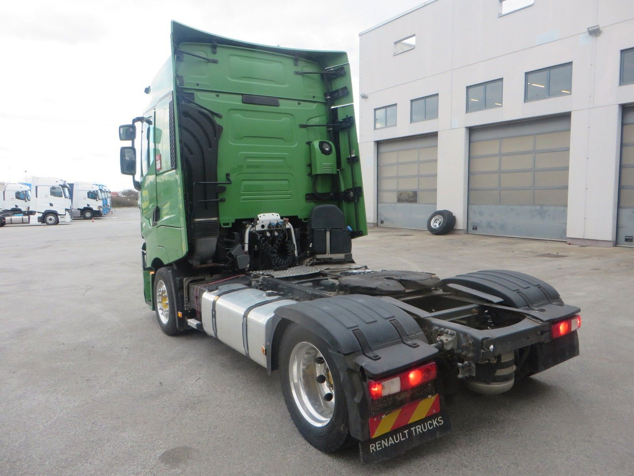 Renault T520 HSC 4x2Tractor mega Retarder - Тягач: фото 4 Renault T520 HSC 4x2Tractor mega Retarder - Тягач: фото 4