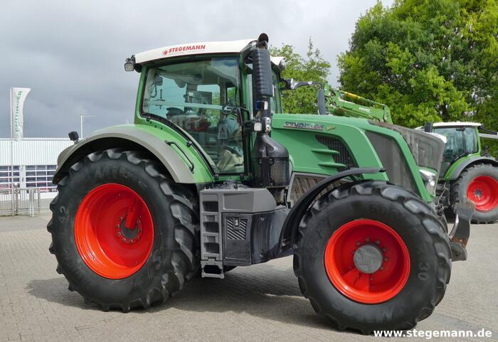 Fendt 826 Vario - Трактор: фото 3 Fendt 826 Vario - Трактор: фото 3