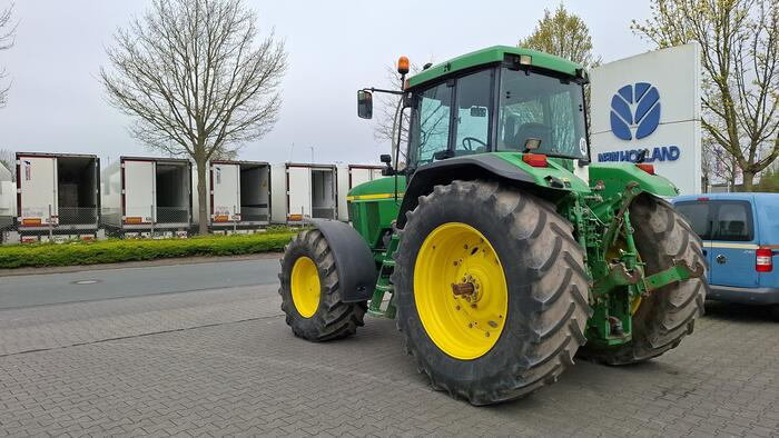 John Deere 7710 - Трактор: фото 1 John Deere 7710 - Трактор: фото 1
