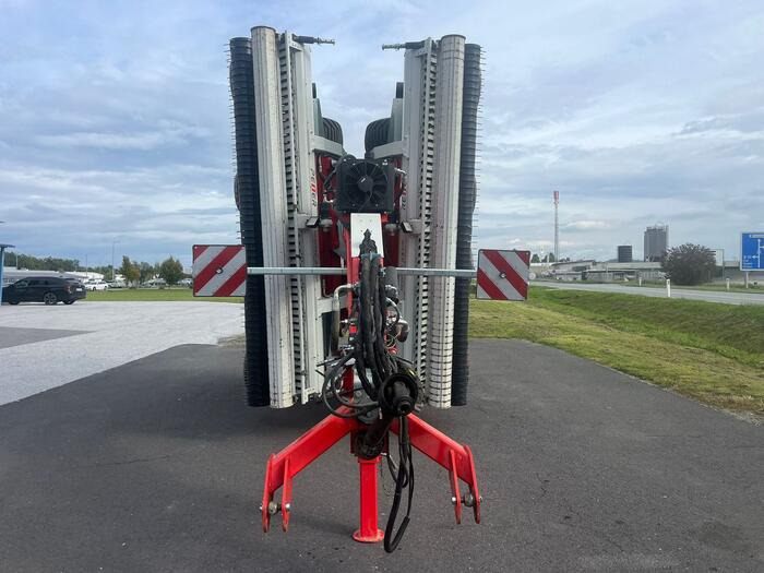 R9 profi Type 820 - Сеноворошилка: фото 2 R9 profi Type 820 - Сеноворошилка: фото 2